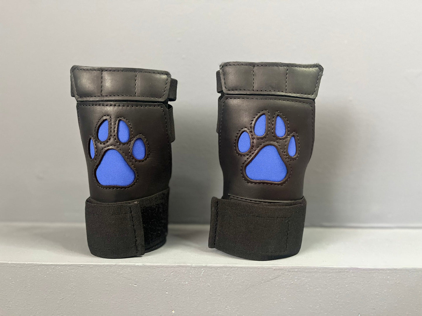 Open Paw Puppy Glove