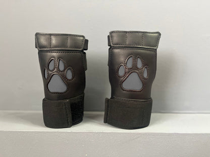 Open Paw Puppy Glove