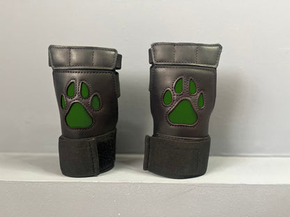 Open Paw Puppy Glove