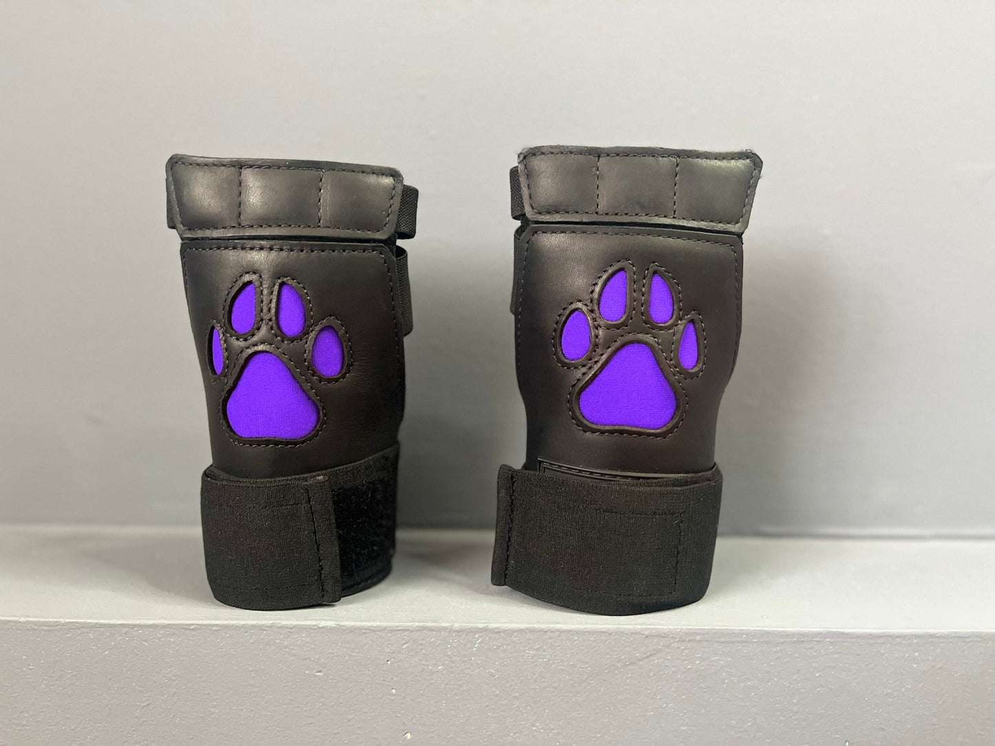Open Paw Puppy Glove