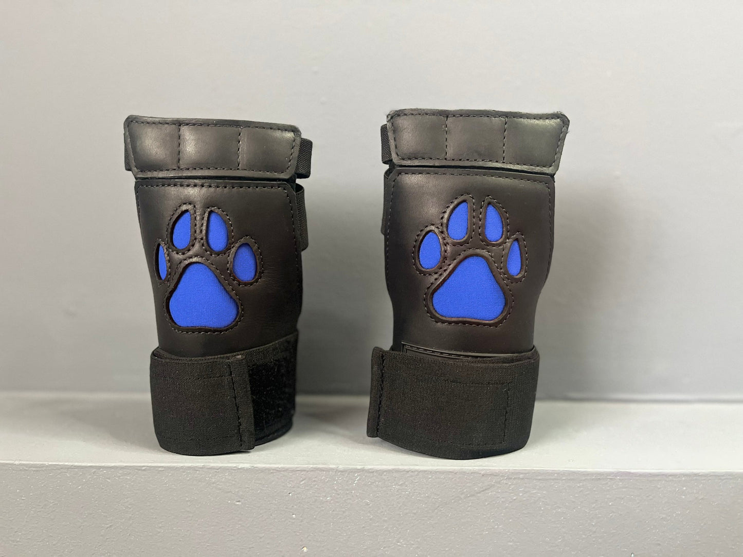 Open Paw Puppy Glove